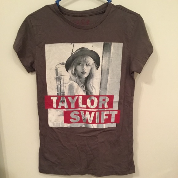 Taylor Swift Tops - Vintage Taylor Swift Tee